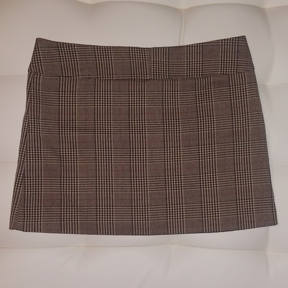 Brown Plaid Mini Skirt - Picture 3 of 8
